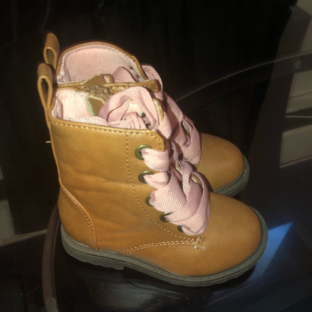 Kids cute boots for sale size 5c